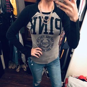 PINK VICTORIA’S SECRET L/S TEE